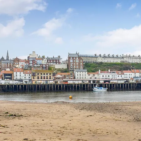 Awd Tut's بيت للعطل ويتبي